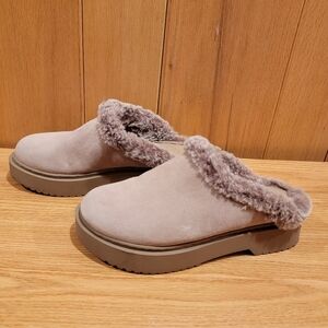 Franco Sarto Waleria Leather Size 6.5 Mules Fuzzy house shoes